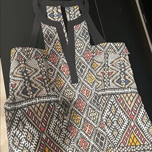 New BCBG max azria top sleeveless cut out beautiful